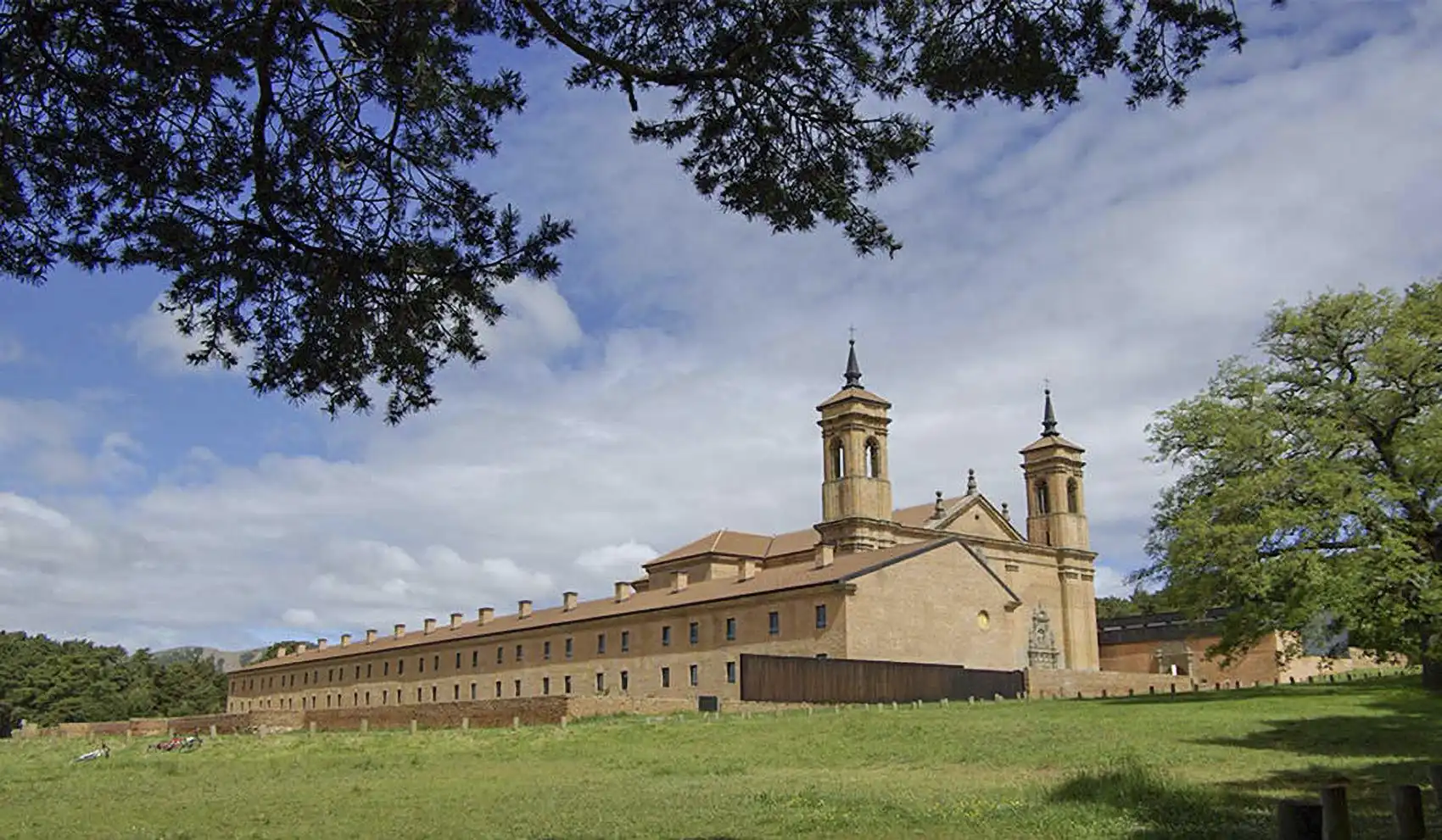 monasterio de jaca.webp
